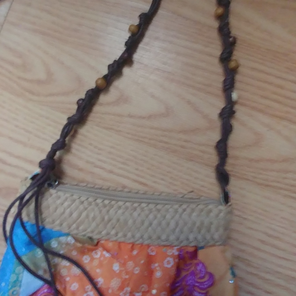 Unique & Colorful Cross Body - Picture 4 of 5